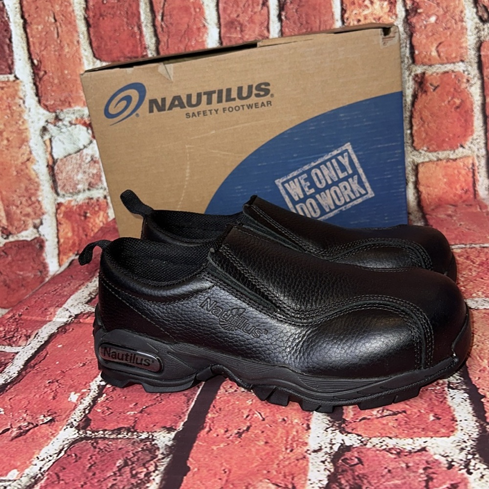 Nautilus Women's Loafer Shoe, Steel Toe, Leather Slip on  work shoes sz 9.5 new